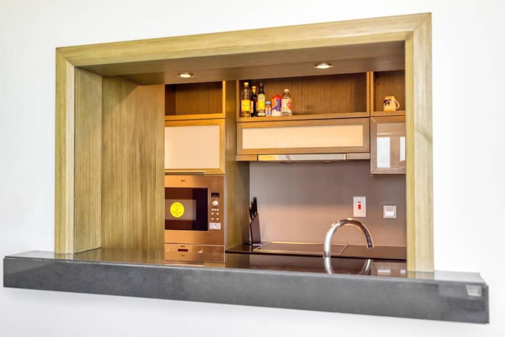 Xanadubai Loft Tower - Your Home Away From Home In Downtown Dubai! Esterno foto
