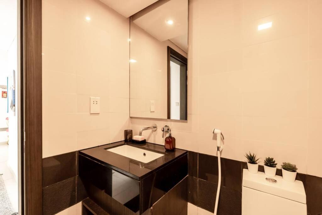 Xanadubai Loft Tower - Your Home Away From Home In Downtown Dubai! Esterno foto